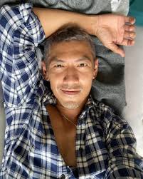 Niti chaichitathorn) ชื่อเล่น ป๋อมแป๋ม เป็นนักแสดงตลก พิธีกร ฝ่ายสร้างสรรค์รายการ (ครีเอทีฟ) จากรายการยอดฮิต เทยเที่ยวไทย และ ทอล์ก. K1unwv3bmqriam