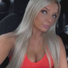 Caitlyn Williams's Instagram, Twitter & Facebook