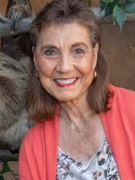 Lisa Deaderick's Instagram, Twitter & Facebook