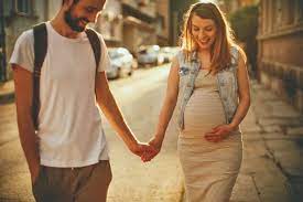 Sexy gaming couple pregnant