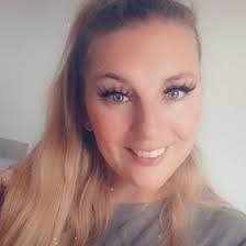 Carla Osborne's Instagram, Twitter & Facebook