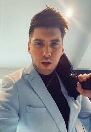 Cómo jugar a Blood Money con Dexter Manning