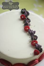Entremets Framboise Violette Amande