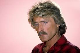 Daniel Bevilacqua, dit Christophe, est un auteur-compositeur, chanteur et  occasionnellement comédien français, né le 13 octobre 1945 à  Juvisy-sur-Orge et mort le 16 avril 2020 à Brest. En 1965, en pleine époque