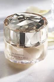 The World S Most Expensive Foundation Is 250 Here S What Happened When I Tried It Minerals Makeup Expensive Makeup Cle De Peau Foundation