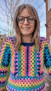 This is definitely my favourite top I've ever crocheted! I have freestyled  this and will need to add a few more to my wardrobe!! #crochetfun  #crochetcommunity #crochetfashion #summercrochet #grannysquares  #grannysquaretop #grannysquarevest #crochetvest