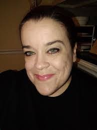 Amanda Shotwell's Instagram, Twitter & Facebook