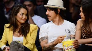 Anthony Kiedis Meets Porn Star Daisy Marie Courtside