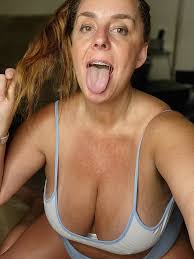 TW Pornstars - CurvyMomNextDoor (Top 4%). Twitter. Ask me anything. Ill do  my best to reply! countrymerm8. 4:08 AM - 30 Jul 2022