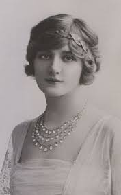 Lily Elsie 1913 In 2020 Lily Elsie Photography Women Sepia Photography