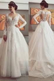 Umstandskleid brautkleid hochzeitskleid schwangere spitzenkleid festlich marina. Federn Im Kleid Machen Dich Wie Einen Schwan Bei Der Hochzeit Emmabox De