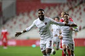 Aaron boupendza kimdir, kaç yaşında? Gabon S Striker Aaron Boupendza Takes Hatayspor S Tally To Nine Football Sierra Leone