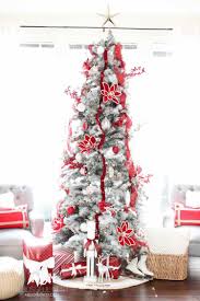 Christmas living room decorating ideas. Classic Red And White Christmas Tree Decorating Ideas