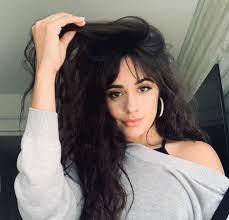 Camila cabello kam 1997 als kind einer kubanerin und eines mexikaners in cojímar, einer stadt nahe havanna, zur welt. Camila Cabello Vergleichen Sie Die Korpergrosse Das Korpergewicht Die Korpermasse Mit Anderen Beruhmtheiten Stellameus