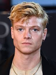 Tom Harries's Instagram, Twitter & Facebook