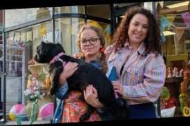 Tracy has returned, hand in hand with her daughter jess, and she's ready to make her childhood dreams come true. Tracy Beaker Cast Who Is In The Cast Of My Mum Tracy Beaker Characters Return For Sequel The Great Celebrity