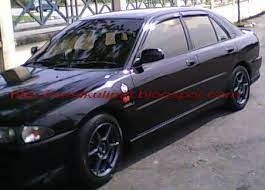 Terdiri dari enam warna, yang lima di antaranya adalah warna coklat. Pat Pat Siku Lipat Tinted Untuk Kereta Anda Tawaran Istimewa