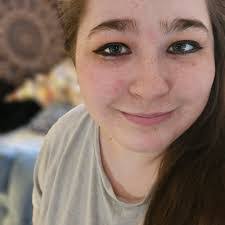 Tamra Bray's Instagram, Twitter & Facebook