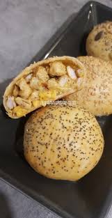Buns Au Poulet Epices Lessaveursdejess Over Blog Com Recettes De Cuisine Cuisine Et Boissons Recette De Plat