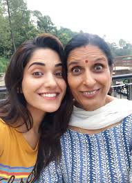 Happy Mother's Day to all the beautiful mothers 💕❤️