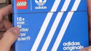 Download the free font replicating the adidas logo and many more at the original famous fonts! Lego 40486 Adidas Originals Superstar Box Der Gratis Beigabe Update Zusammengebaut