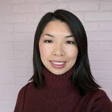 Aileen Savage's Instagram, Twitter & Facebook