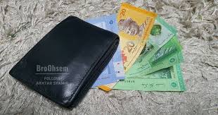 Apr 24, 2018 · isteri tdk melayani sy selama 4 tahun lebih sejak kelahiran anak pertama sehingga kini.dan keluar rumah dan tinggal berasingan.dan menuntut fasakh.mengatakn bahawa sy tdk mmberi nafkah.sy terpaksa bank in kn duit nafkah ke dlm akaun nye untuk pembuktian.mengatakn letih kerja dan tdk dpt melayani sy.sedangkn dia berkerja ditempat berhawa. Kalau Kita Tahan Nafkah Isteri Rezeki Kita Juga Akan Tertahan Lelaki Ni Dedah Apa Yang Berlaku Bila Tak Kedekut Dengan Isteri Keluarga