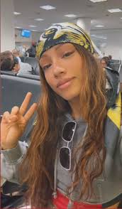 Who is always texting you everyday to make sure you're okay Me: No body .