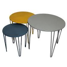 tables gigognes rondes en metal gris jaune bleu lot de 3 split deco jaune et gris tables gigognes tapis salle a manger