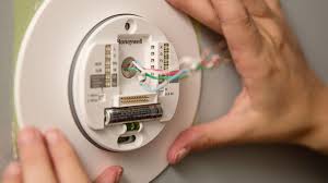 I want to replace it with a new honeywell dt90e but my current wiring layout is confusing me somewhat, according to the diagram on the plate of my current thermostat the yellow wire is live in? What S A C Wire And Why Should You Care Cnet