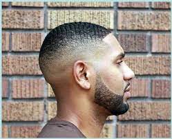 Il y a plusieurs façons de couper les cheveux des hommes. 15 Coiffure Homme Noir Degrade Cheveux Cheveuxcourt Cheveuxboucles Coiffure Homme Coiffure Homme Noir Degrade Coiffure Homme Noir