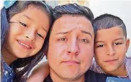 Padres en tiempos de YouTube, TikTok y Twitter; sus hijos son la mejor  tendencia de su vida