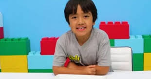 $, usd o us$, diviso in 100 cents (simbolo ¢). Ryan Kaji A 9 Anni Guadagna 25 Milioni Di Euro E Lo Youtuber Piu Pagato Al Mondo Nel 2020 Il Fatto Quotidiano