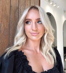 Elizabeth Rose's Instagram, Twitter & Facebook