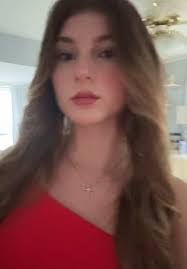 Leanna Hebert's Instagram, Twitter & Facebook