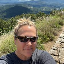 Are there any youth basketball leagues around? Doesn't have to be strictly  Bartlett. Looking for my daughter who is 4.