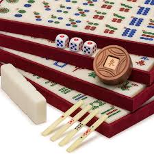 Easy mahjong es un juego gratis de emparejamiento de parejas basado en un clásico juego chino, también conocido como solitario mahjong. Amazon Com Juego De Mesa Chino Mahjong Mah Jong Mahjongg Mah Jongg Mah Jongg Majiang Para Profesionales Con Estuche Compacto De Madera Toys Games