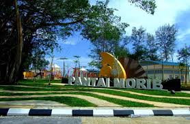 Bangunan ini memiliki gaya arsitektur romantisisme dan digunakan sebagai tempat tinggal pawa perwira belanda. 9 Destinasi Warisan Sejarah Di Negeri Selangor Wajib Singgah Sempena Bulan Kemerdekaan Hari Malaysia Libur