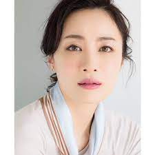 40代のリップ 今年顔になれるブランドと色は アラフォーのメイク特集 メイク 眉メイク アラフォー メイク