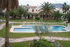Casa de pueblo con terraza y patio interior en alquiler anual en denia, alicante sólo en alquiler anual de larga temporada mínimo 1 año. Alquiler Apartamentos Vacacionales En Denia Alicante Y Casas Rurales