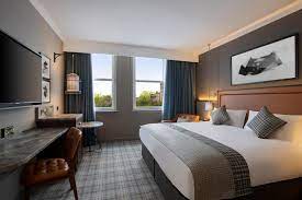 Located in edinburgh old town, jurys inn edinburgh offers a great night of sleep so you're well rested for the next day. Jurys Inn Edinburgh Edinburgh Aktualisierte Preise Fur 2021