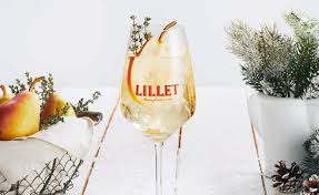 Lillet ginger fizz in 2020 lillet lillet rezepte ginger ale lillet ginger fizz zutaten für ein glas. Lecker Im Winter Heisse Lillet Rezepte Myspirits Eu Spirituosen Blog