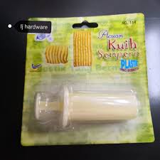 Biskut ini terkenal kerana bentuknya yang cantik. Kuih Semperit Is Rated The Best In 06 2021 Beecost