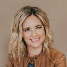 Moya Robinson's Instagram, Twitter & Facebook