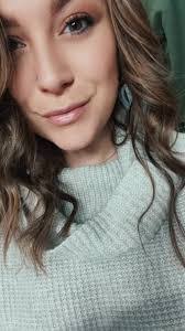 Ashley Rooks's Instagram, Twitter & Facebook