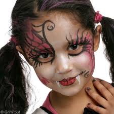Bimba Truccata Da Strega Travestimento Per Halloween Disegni Sul Viso Bimba Halloween Bambini Halloween Trucco Da Strega