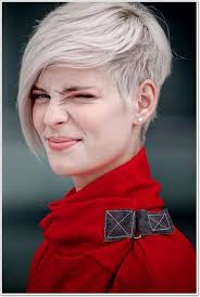 It can be short all over or longer in the front, asymmetrical or choppy or textured or smooth. 100 Short Hairstyles For Women Approved By John Frieda S Method