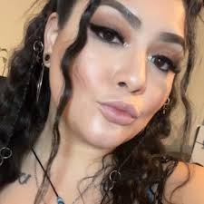 Any licensed hairstylist in the Dallas area? I'm looking to dye my hair  with a professional