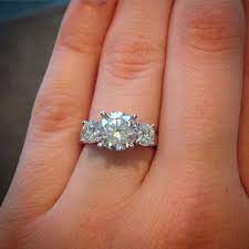 Stunning 3 Stone Engagement Ring 2 Carat Round Center Stone 8 Carats Round Side S Round Diamond Engagement Rings Real Engagement Rings Best Engagement Rings