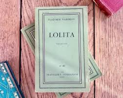 2000 Lolita by Vladimir Nabokov / Penguin Modern Classics / Vintage  Paperback - Etsy